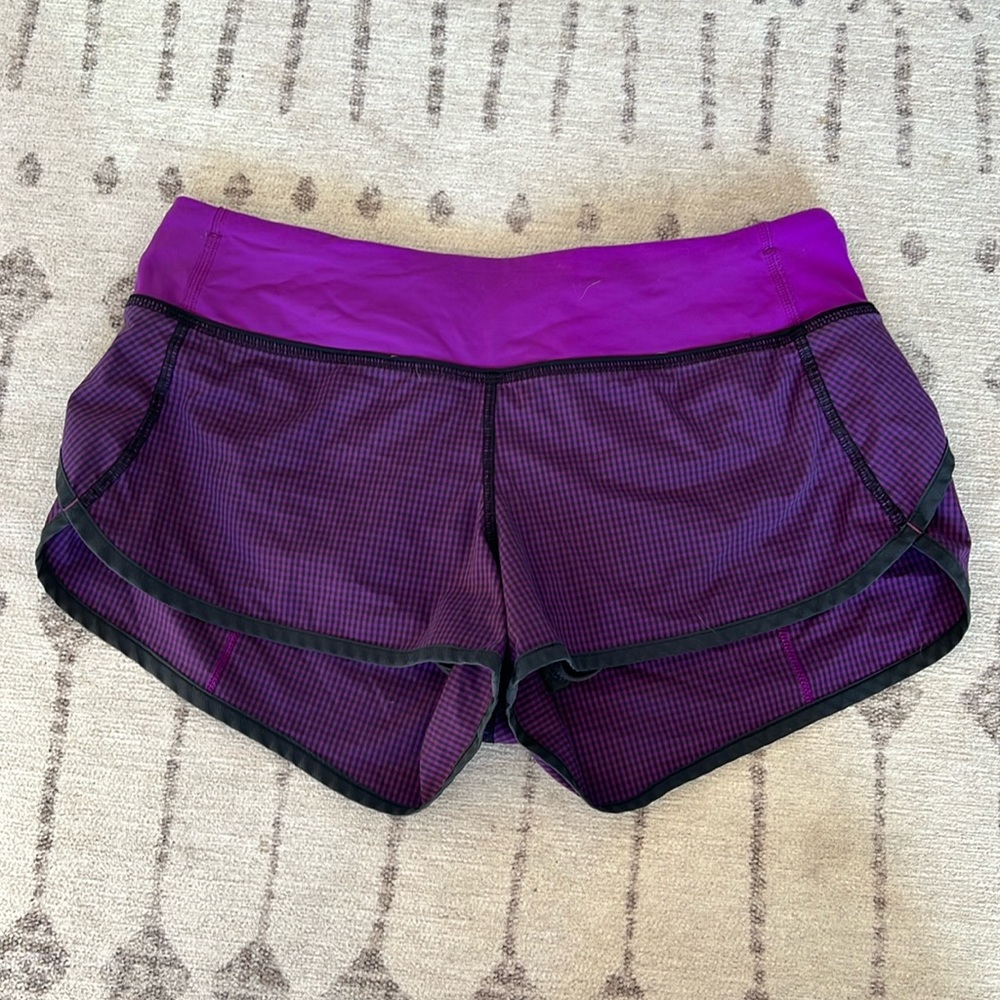 Lululemon shorts size 6